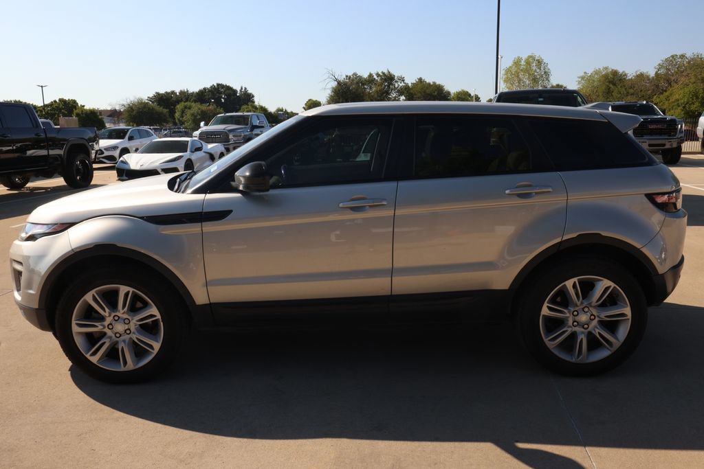 Used 2017 Land Rover Range Rover Evoque SE AWD/4WD image 8