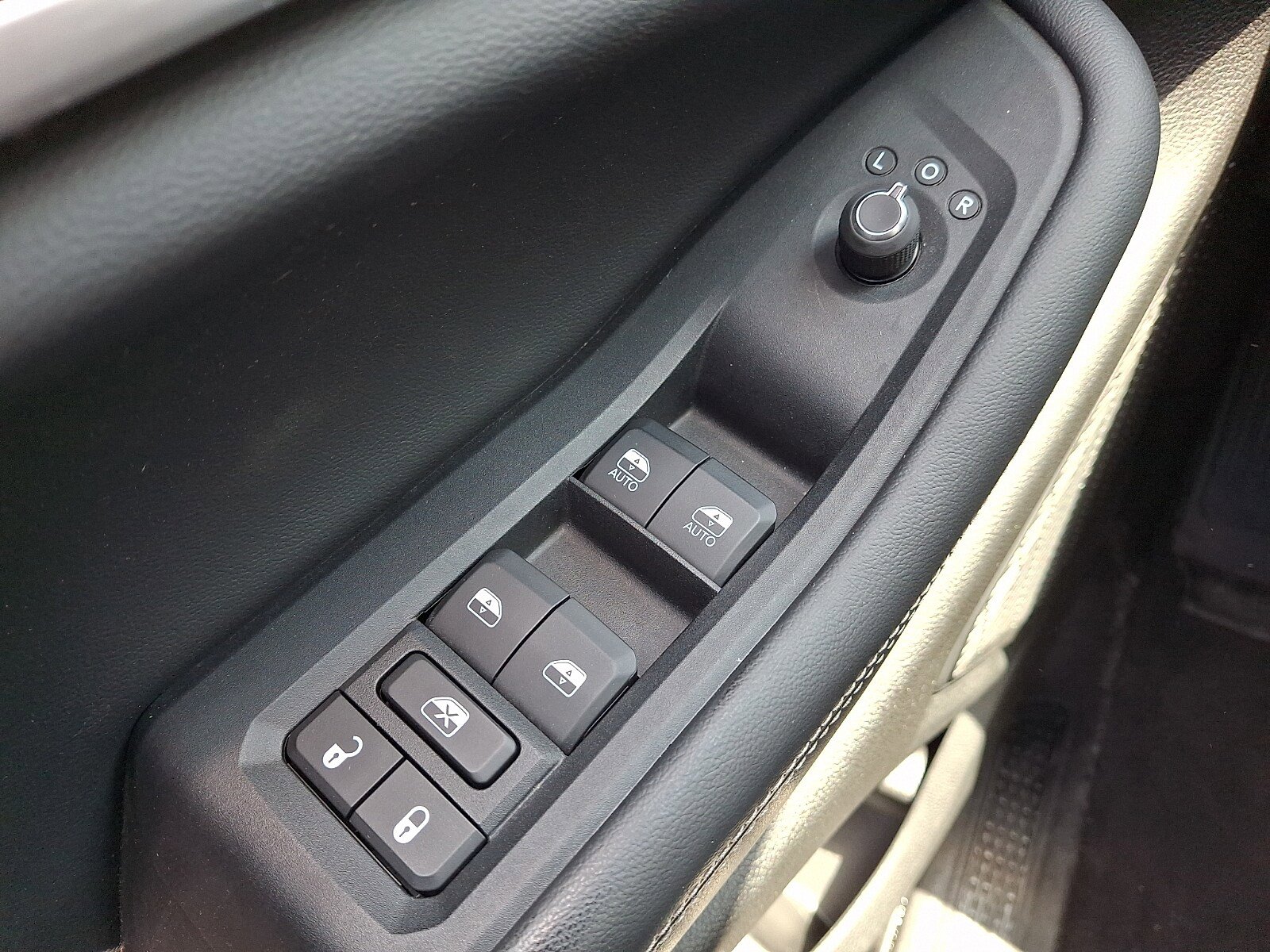 Used 2022 Jeep Grand Cherokee Limited AWD/4WD image 24