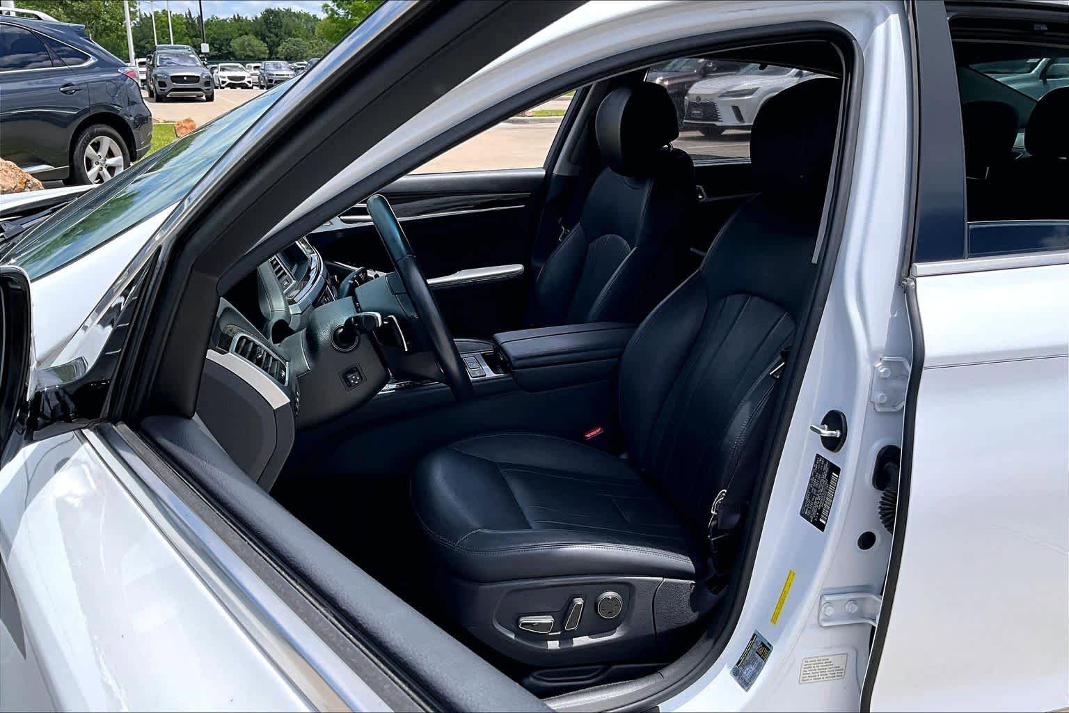 Used 2018 Genesis G80 3.8 w/ Option Group 02 RWD image 7
