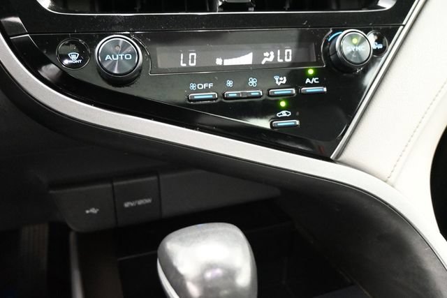 Used 2021 Toyota Camry XLE FWD image 14