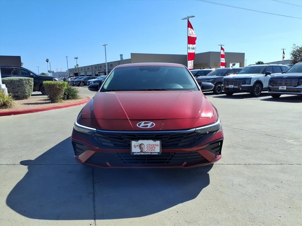 Used 2025 Hyundai Elantra SEL image 8