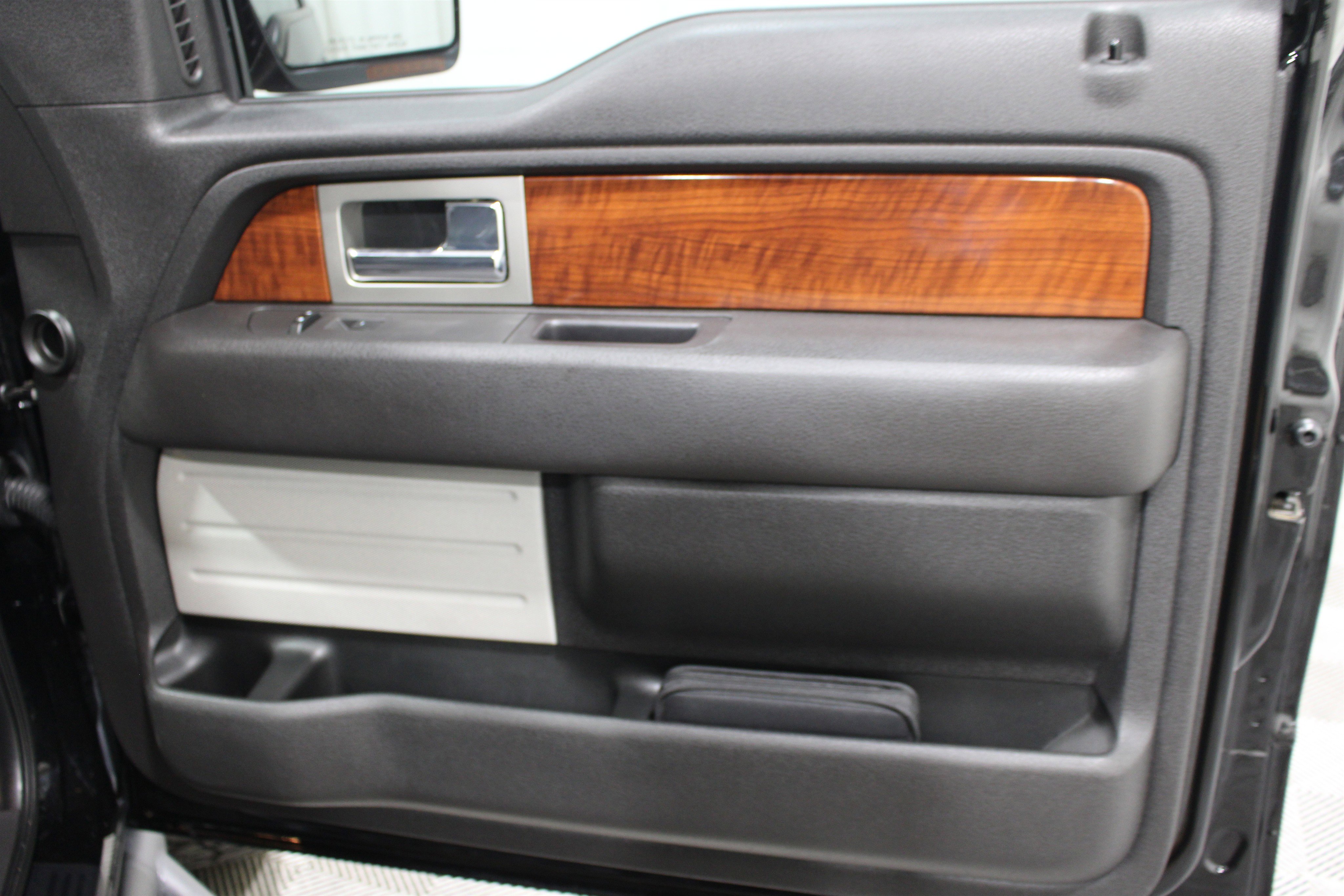 Used 2009 Ford F150 Lariat image 22