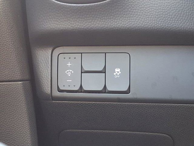 Used 2016 Kia Soul + image 19