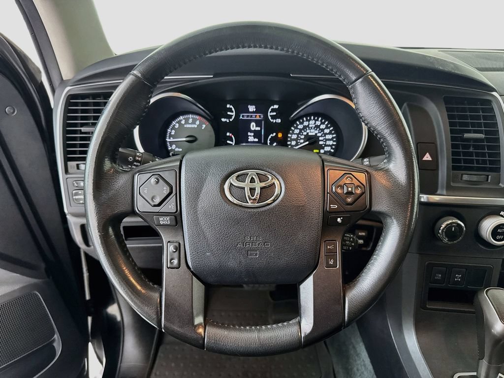 Used 2018 Toyota Sequoia TRD Sport AWD/4WD image 13