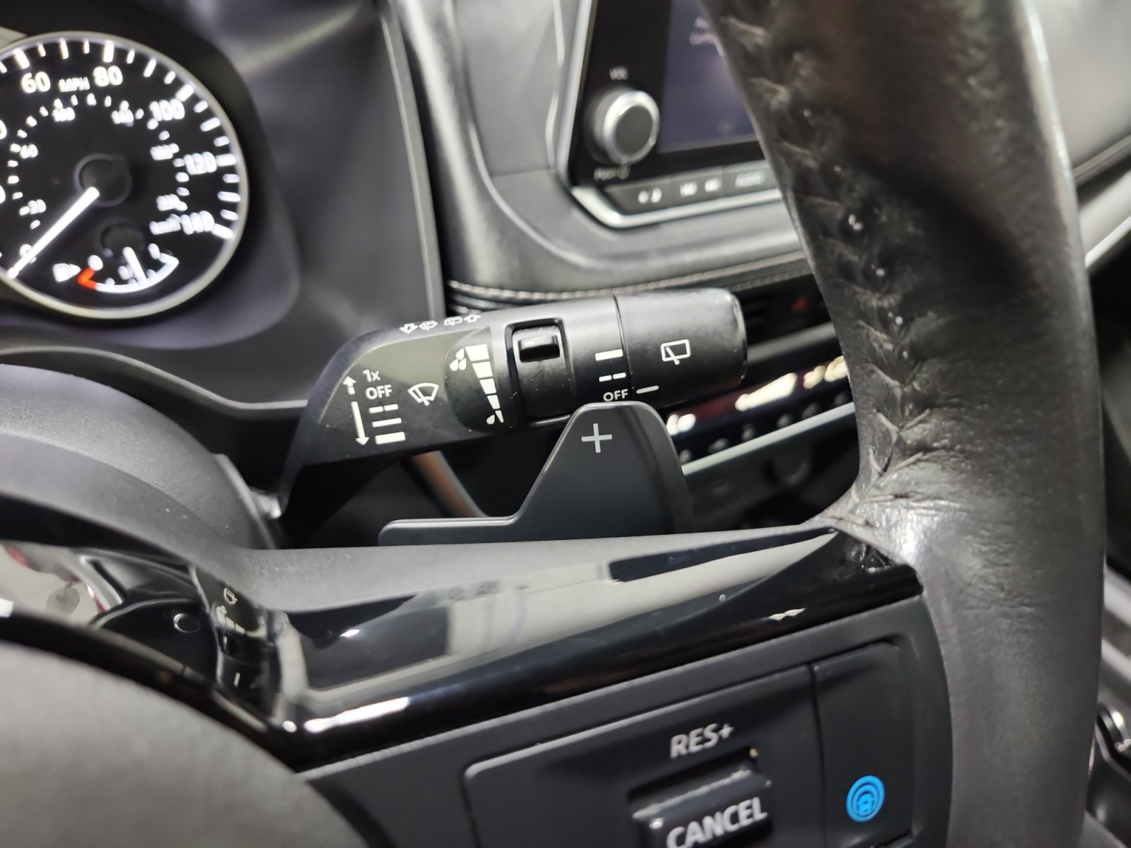 Used 2023 Nissan Rogue SV w/ SV Premium B Package FWD image 22