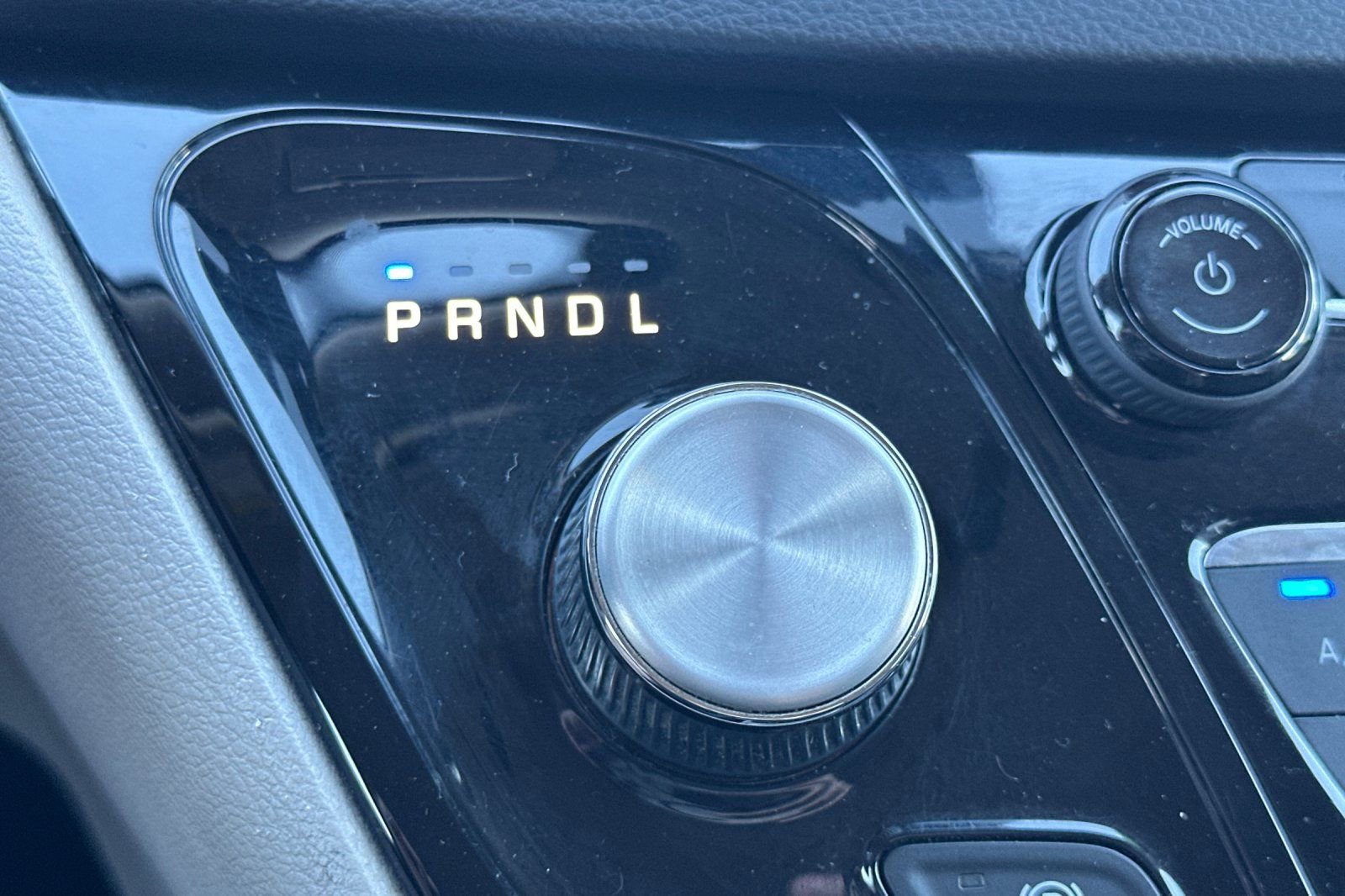 Used 2022 Chrysler Pacifica Touring-L image 32