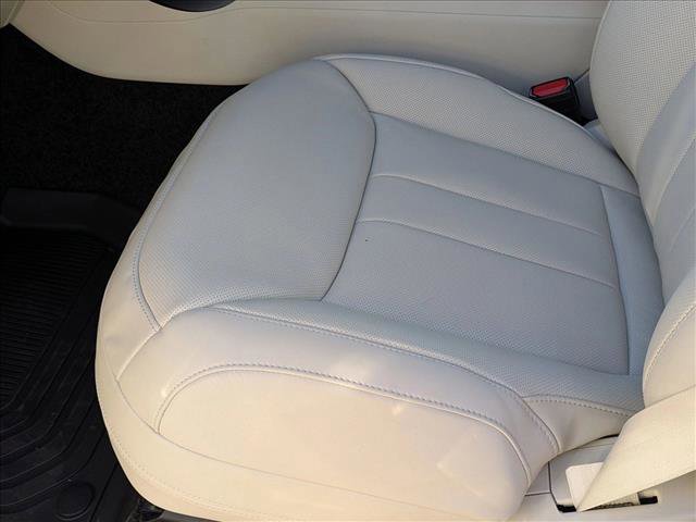 New 2025 Land Rover Range Rover SE image 4