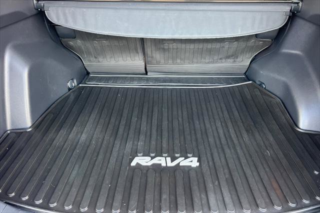 Certified 2021 Toyota RAV4 LE FWD image 15