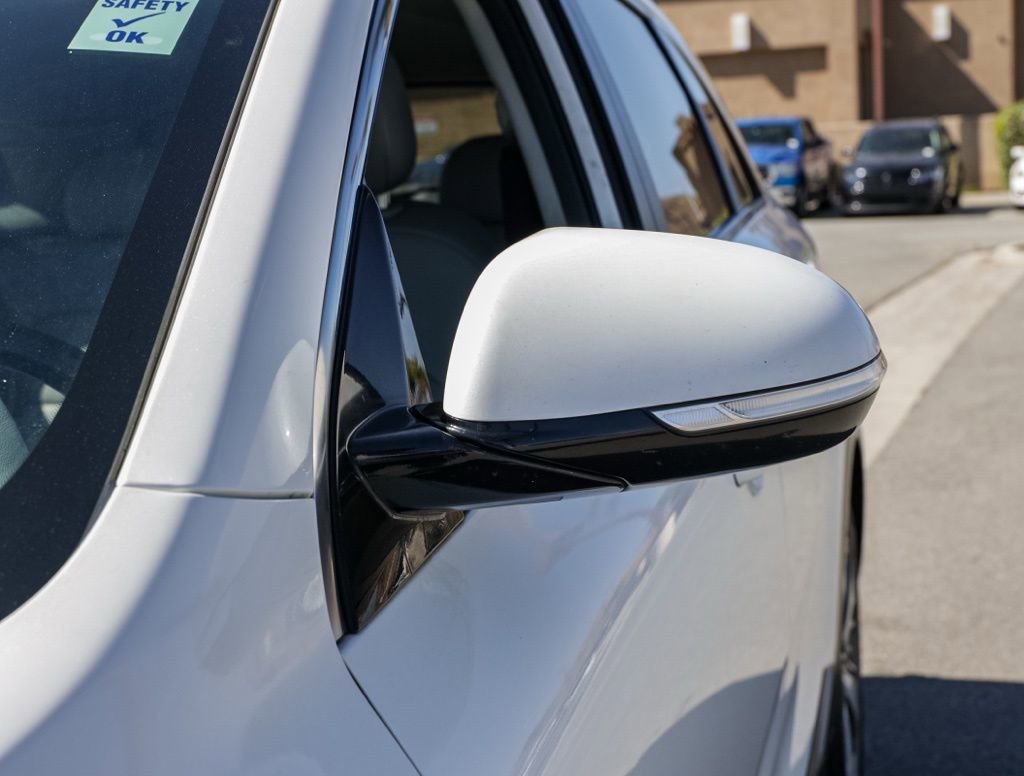 Used 2018 Kia Niro EX Premium FWD image 12