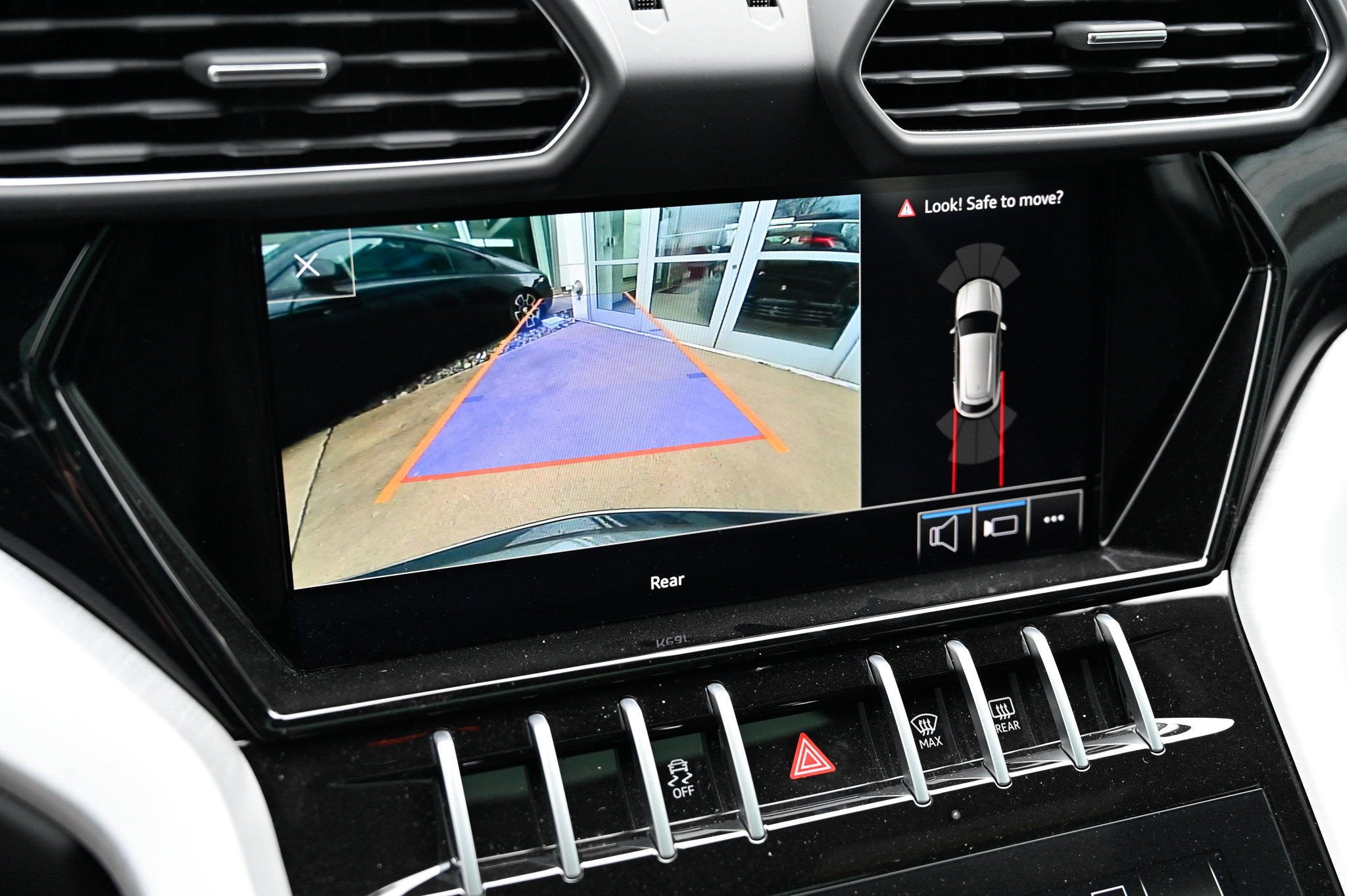 Used 2021 Lamborghini Urus image 31