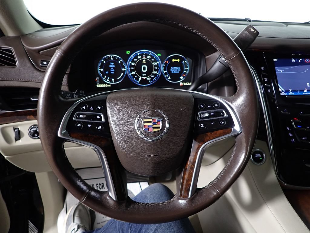 Used 2015 Cadillac Escalade Luxury AWD/4WD image 29