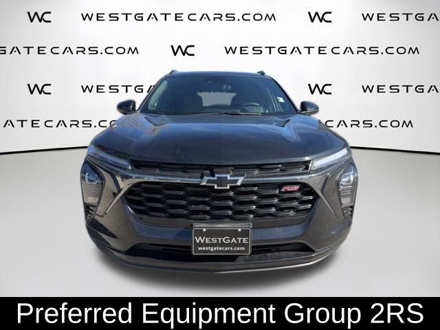 Used 2025 Chevrolet Trax RS image 2