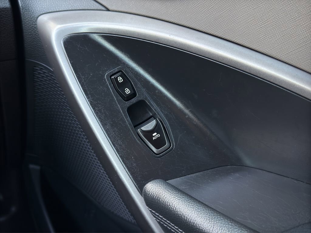 Used 2017 Hyundai Santa Fe Sport image 15