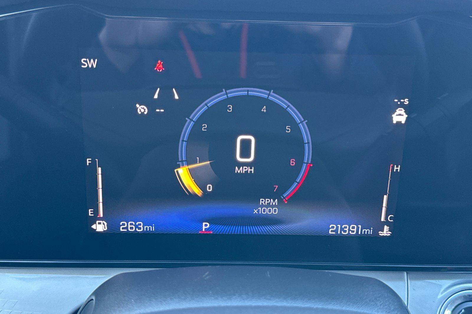 Used 2025 Chevrolet Trax LT w/ LT Convenience Package image 23