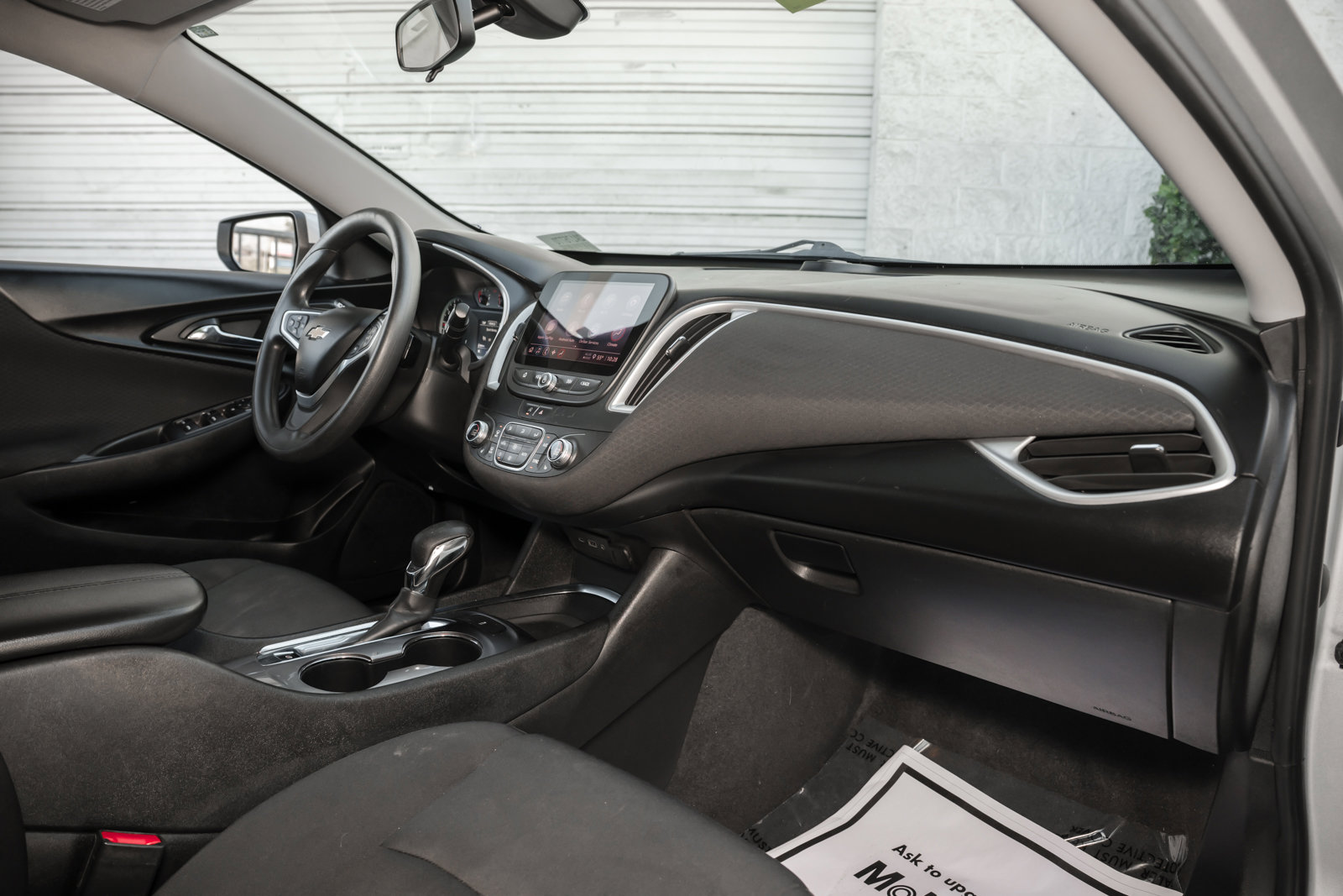 Used 2022 Chevrolet Malibu LT image 40