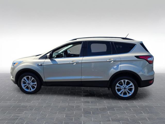 Used 2018 Ford Escape SE w/ Ford Safe & Smart Package AWD/4WD image 4