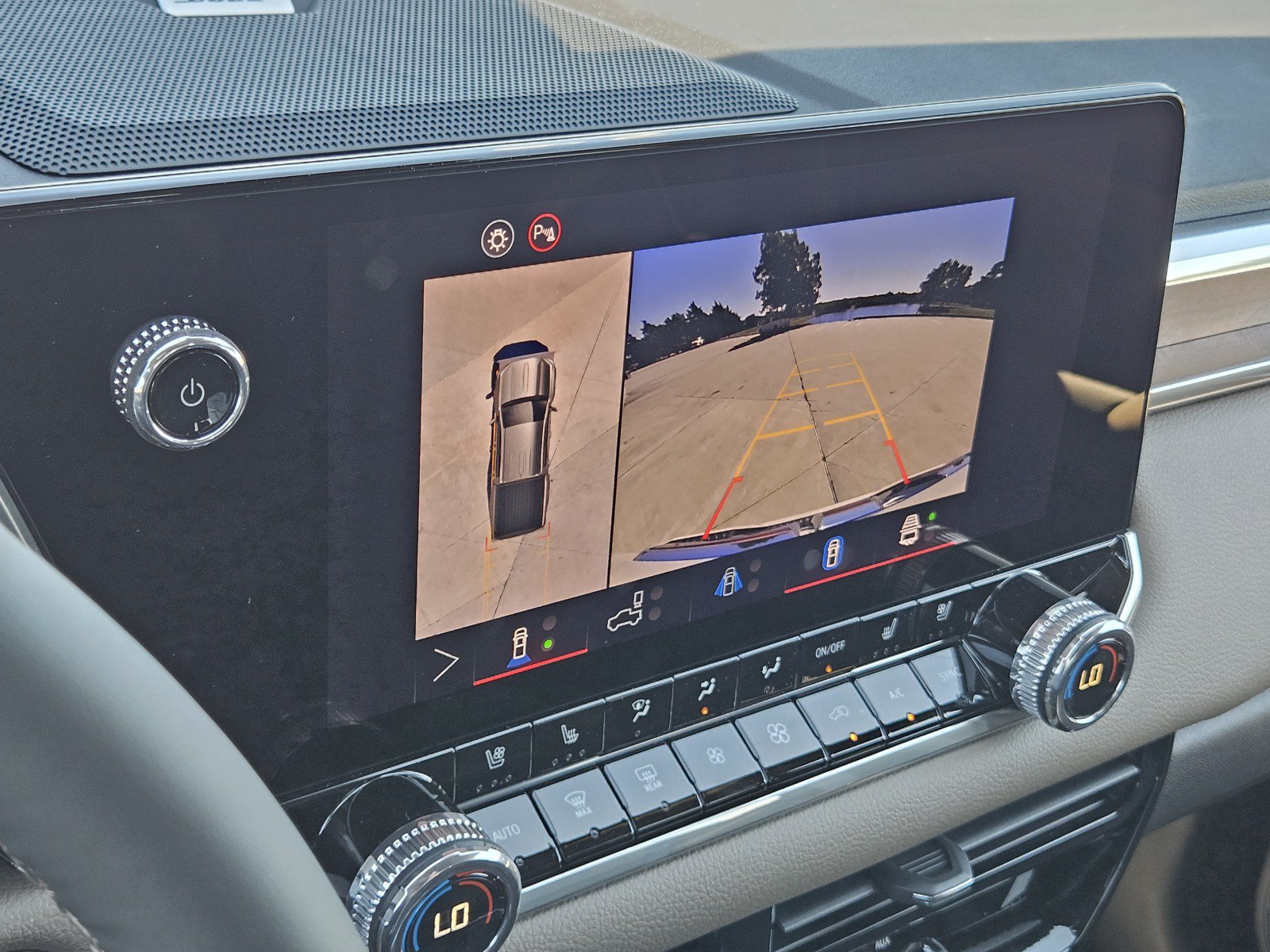 New 2026 GMC Canyon Denali AWD/4WD image 13