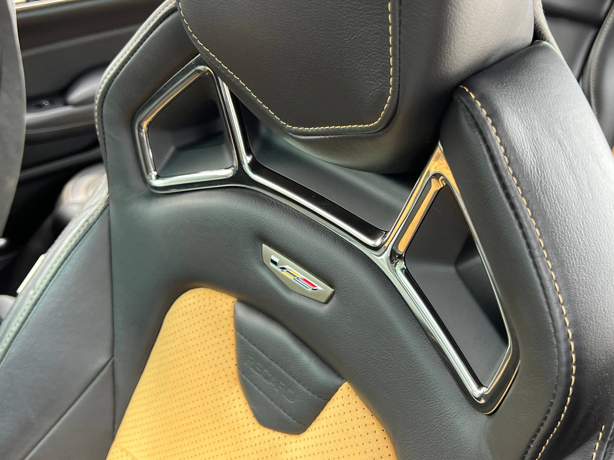 Used 2018 Cadillac CTS V w/ Carbon Fiber Package RWD image 36