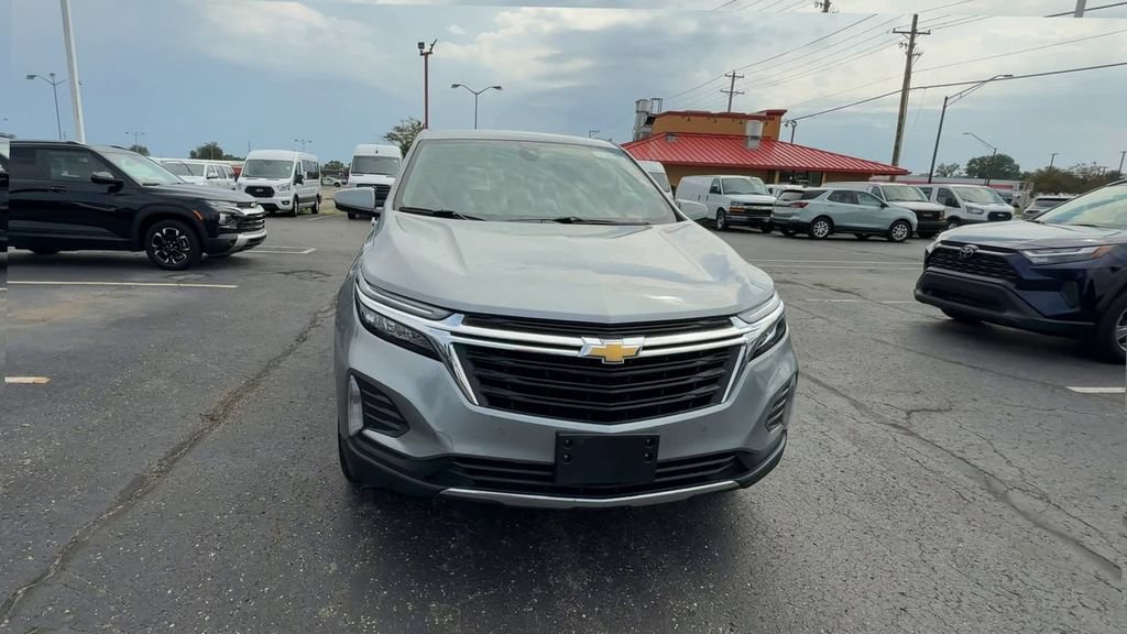 Used 2024 Chevrolet Equinox LT AWD/4WD image 3