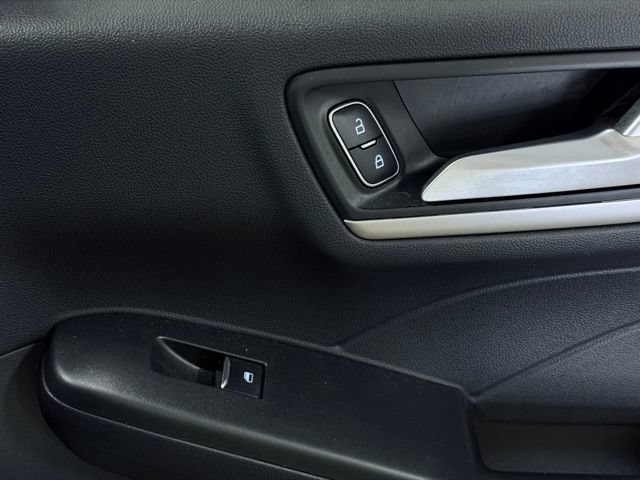 Used 2022 Ford Escape SEL FWD image 16