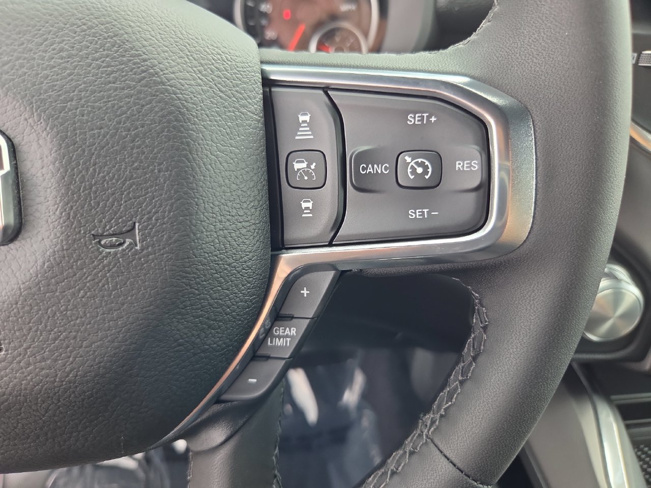 New 2026 RAM 1500 Laramie w/ Sport Appearance Package AWD/4WD image 30
