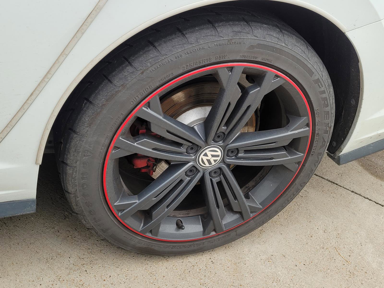 Used 2019 Volkswagen Jetta GLI FWD image 2