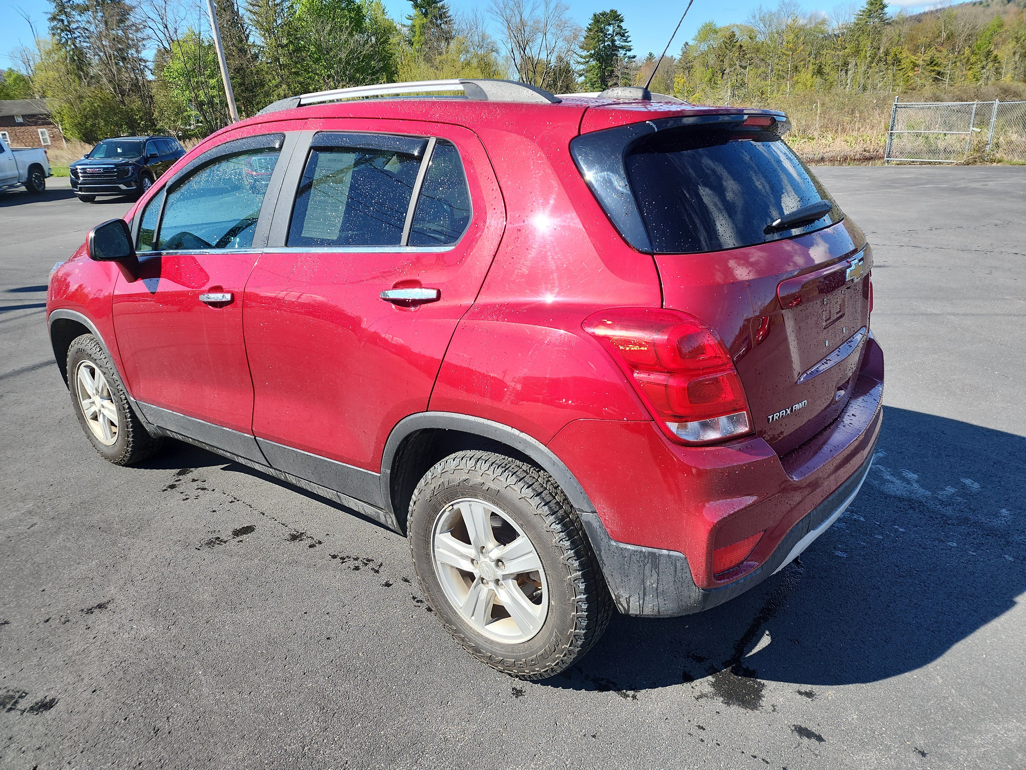 Used 2020 Chevrolet Trax LT w/ LT Convenience Package AWD/4WD image 6