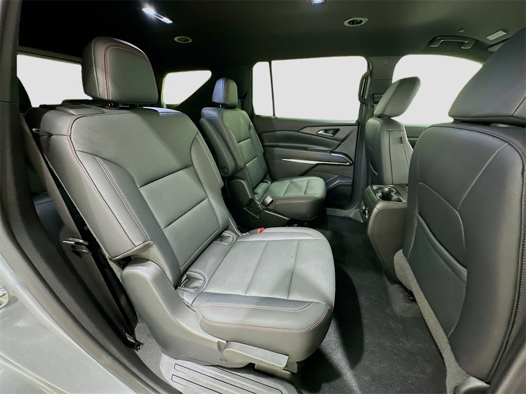 Used 2025 Chevrolet Traverse Z71 image 29