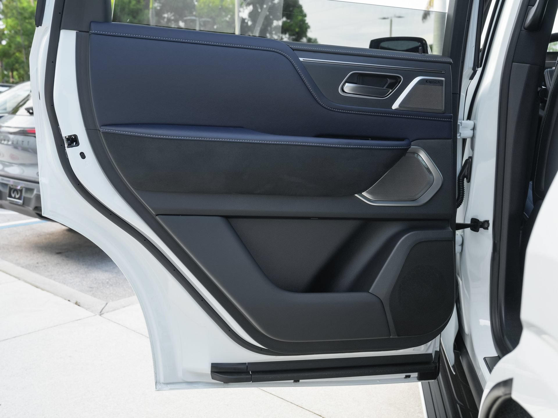 Certified 2026 INFINITI QX80 4WD image 31