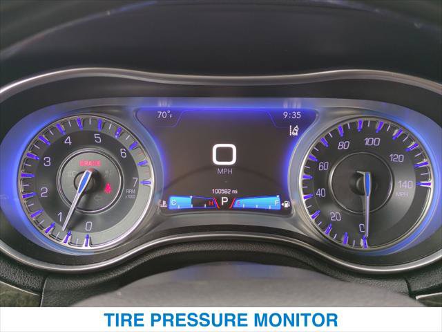 Used 2018 Chrysler 300 Limited w/ Safetytec Plus Group RWD image 16