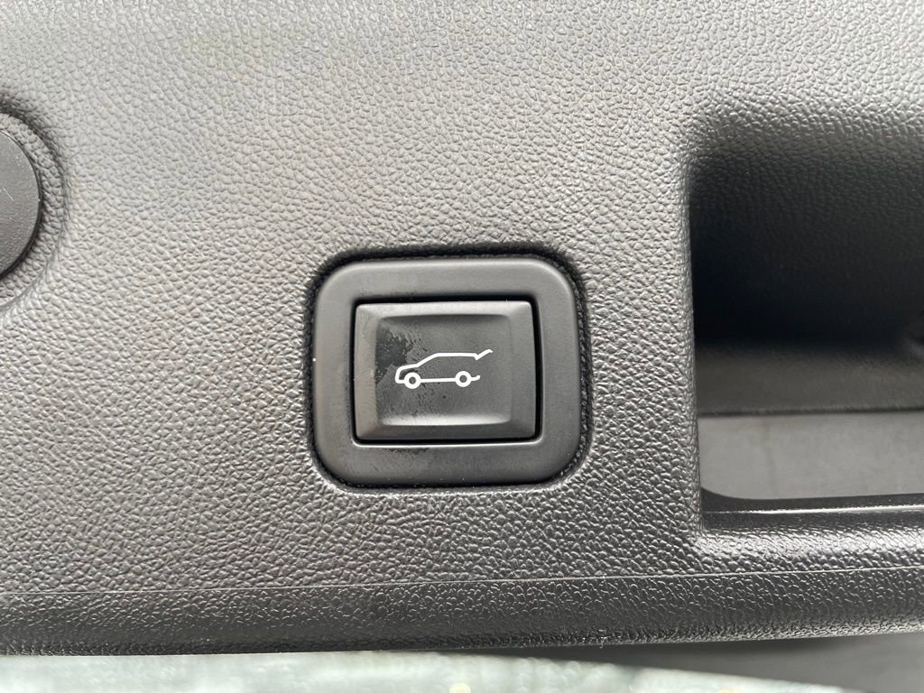 Used 2023 Chevrolet Equinox RS image 6