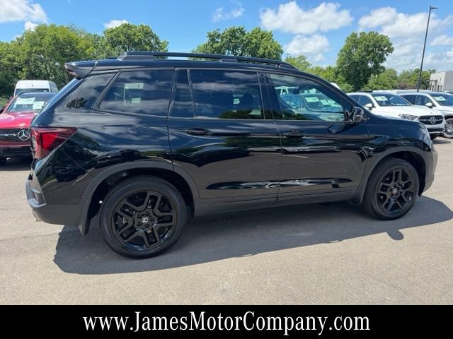Used 2025 Honda Passport Black Edition image 6