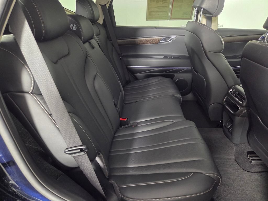 Used 2024 Genesis GV80 3.5T AWD/4WD image 31