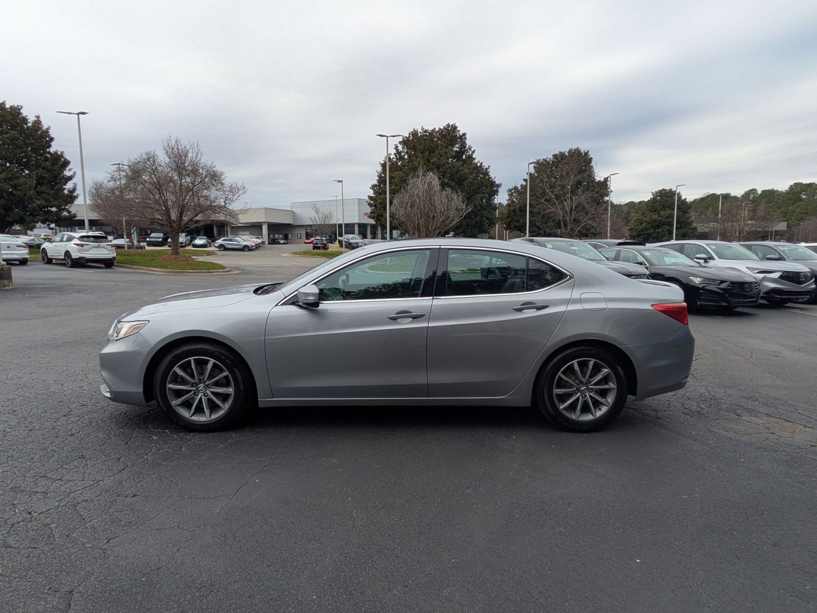 Used 2018 Acura TLX w/ Technology Package image 8