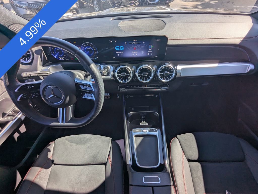 Used 2024 Mercedes-Benz EQB 300 4MATIC image 2