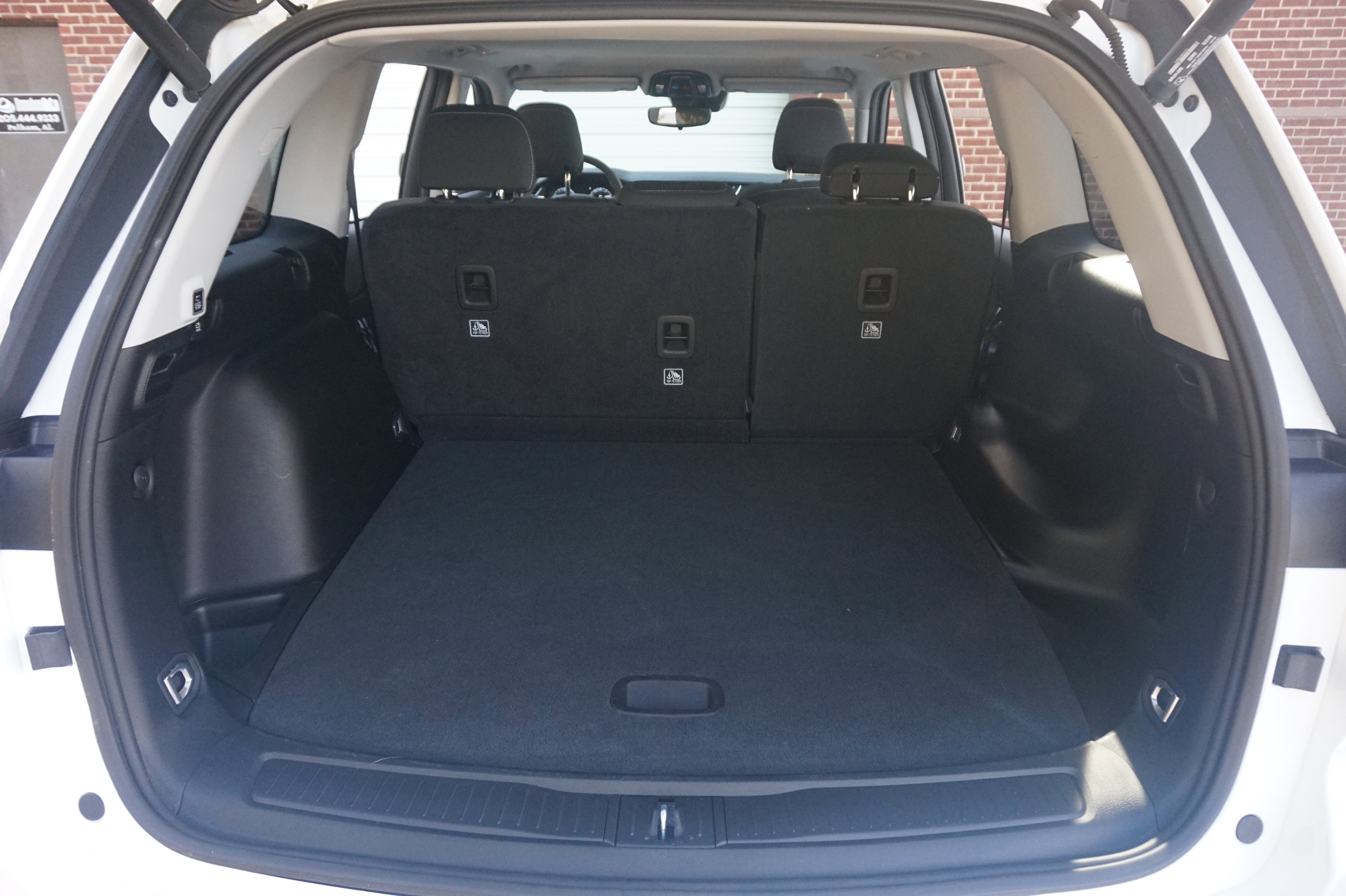 Used 2023 Jeep Grand Cherokee Laredo w/ Luxury Tech Group I image 19