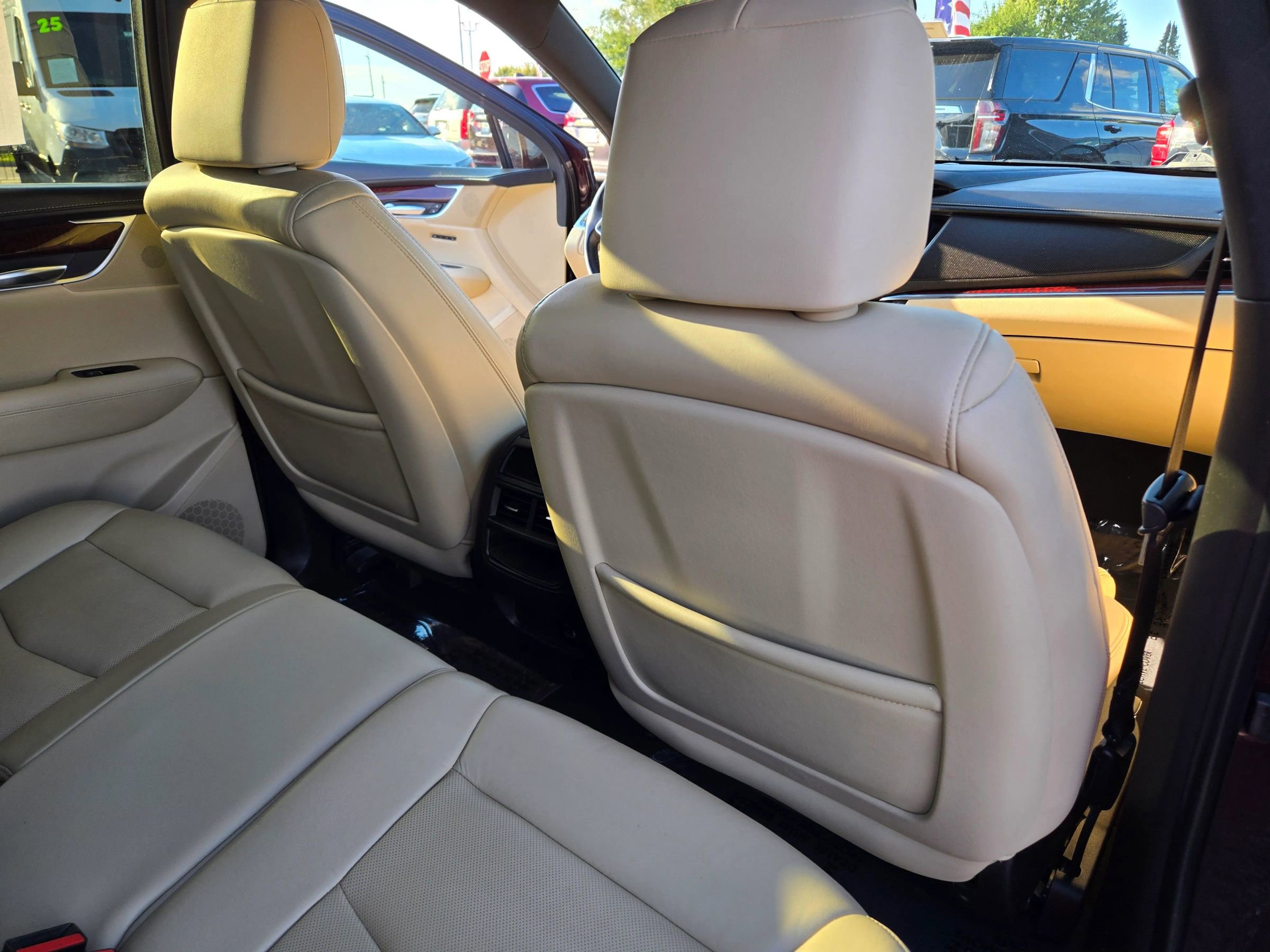 Used 2017 Cadillac XT5 Luxury w/ Driver Awareness Package image 63