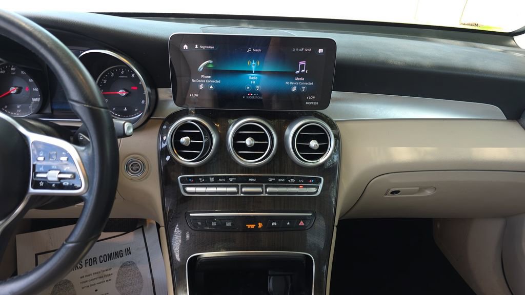Certified 2022 Mercedes-Benz GLC 300 image 27