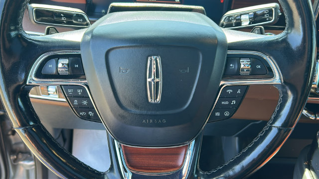 Used 2022 Lincoln Navigator L Reserve AWD/4WD image 21