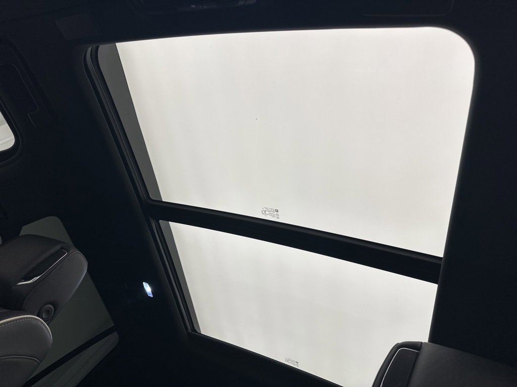 Used 2021 Cadillac Escalade Sport w/ LPO, Illumination Package image 29