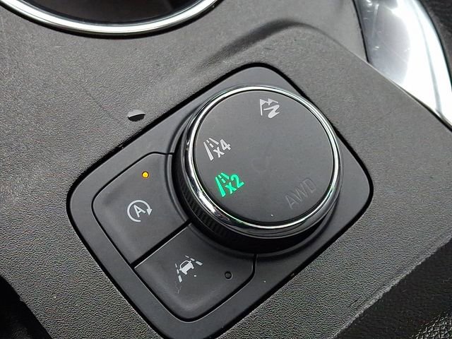 Used 2023 Chevrolet Traverse RS AWD/4WD image 25