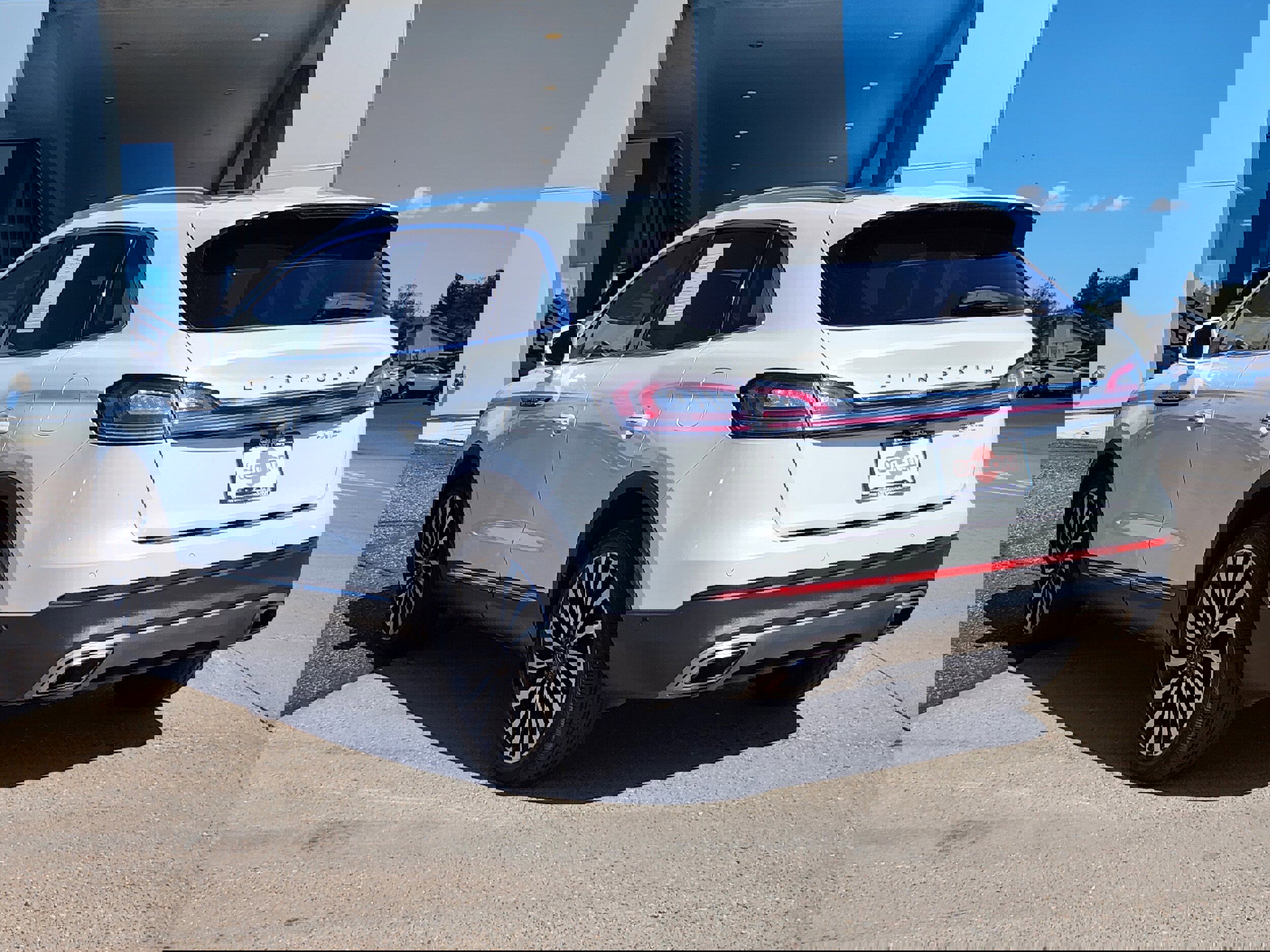 Used 2020 Lincoln Nautilus Black Label image 4