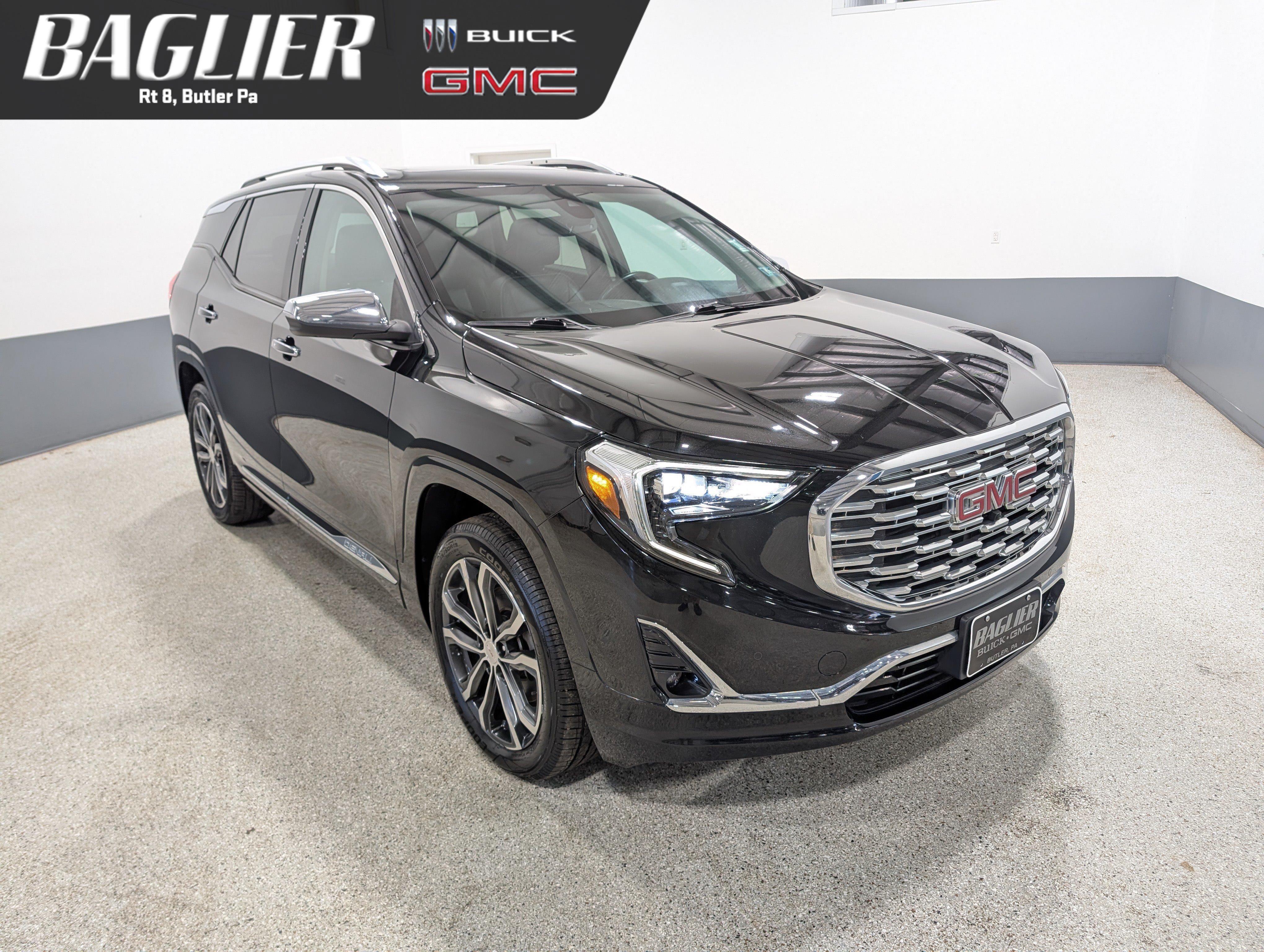 Used 2018 GMC Terrain Denali w/ Advanced Safety Package AWD/4WD image 1