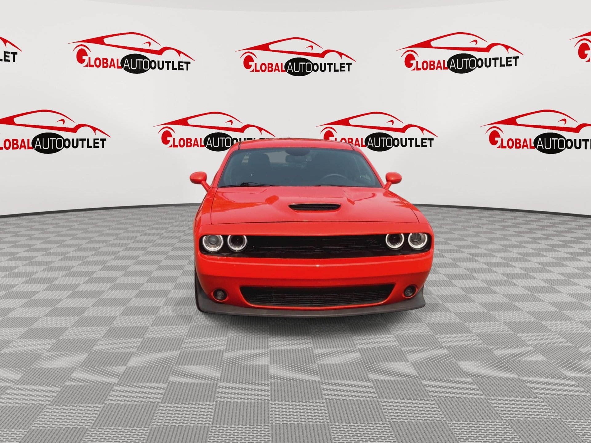 Used 2019 Dodge Challenger R/T w/ Blacktop Package RWD image 3