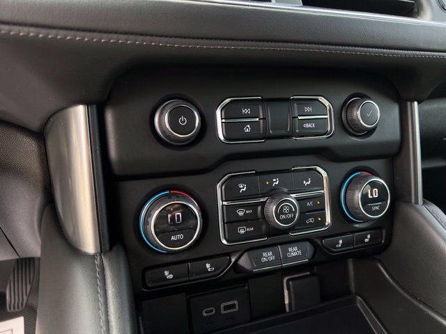 Used 2023 Chevrolet Suburban LT AWD/4WD image 40
