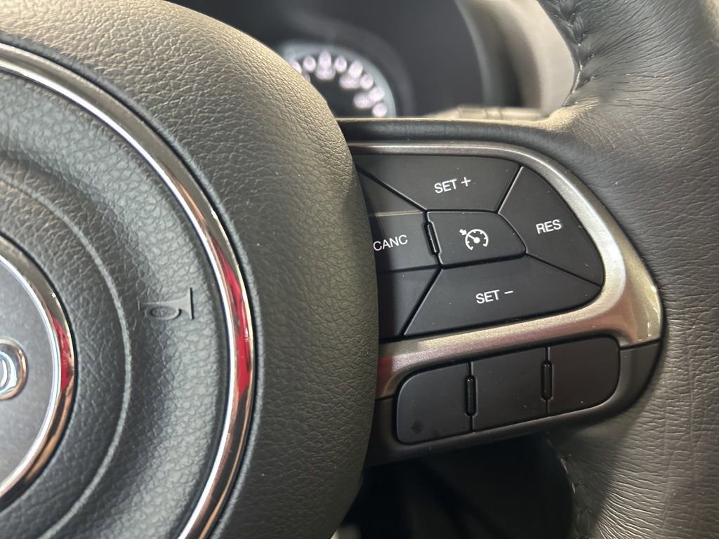 Used 2022 Jeep Renegade Latitude w/ Convenience Group image 17