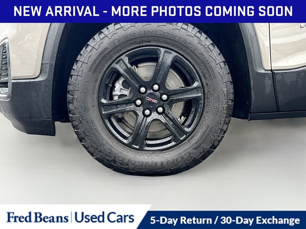 Used 2022 GMC Acadia AT4 w/ Technology Package image 12