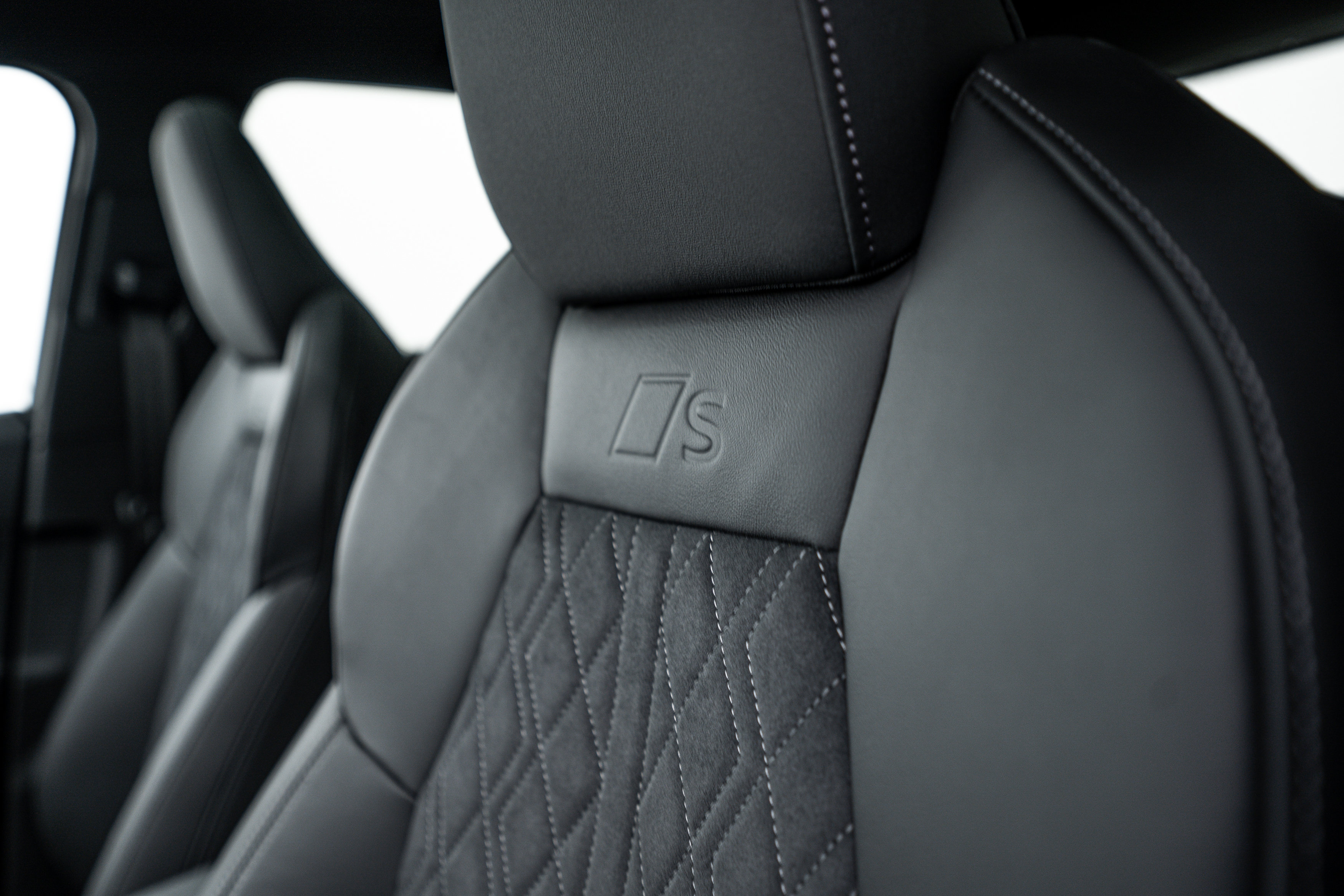 New 2025 Audi SQ5 Premium Plus image 17