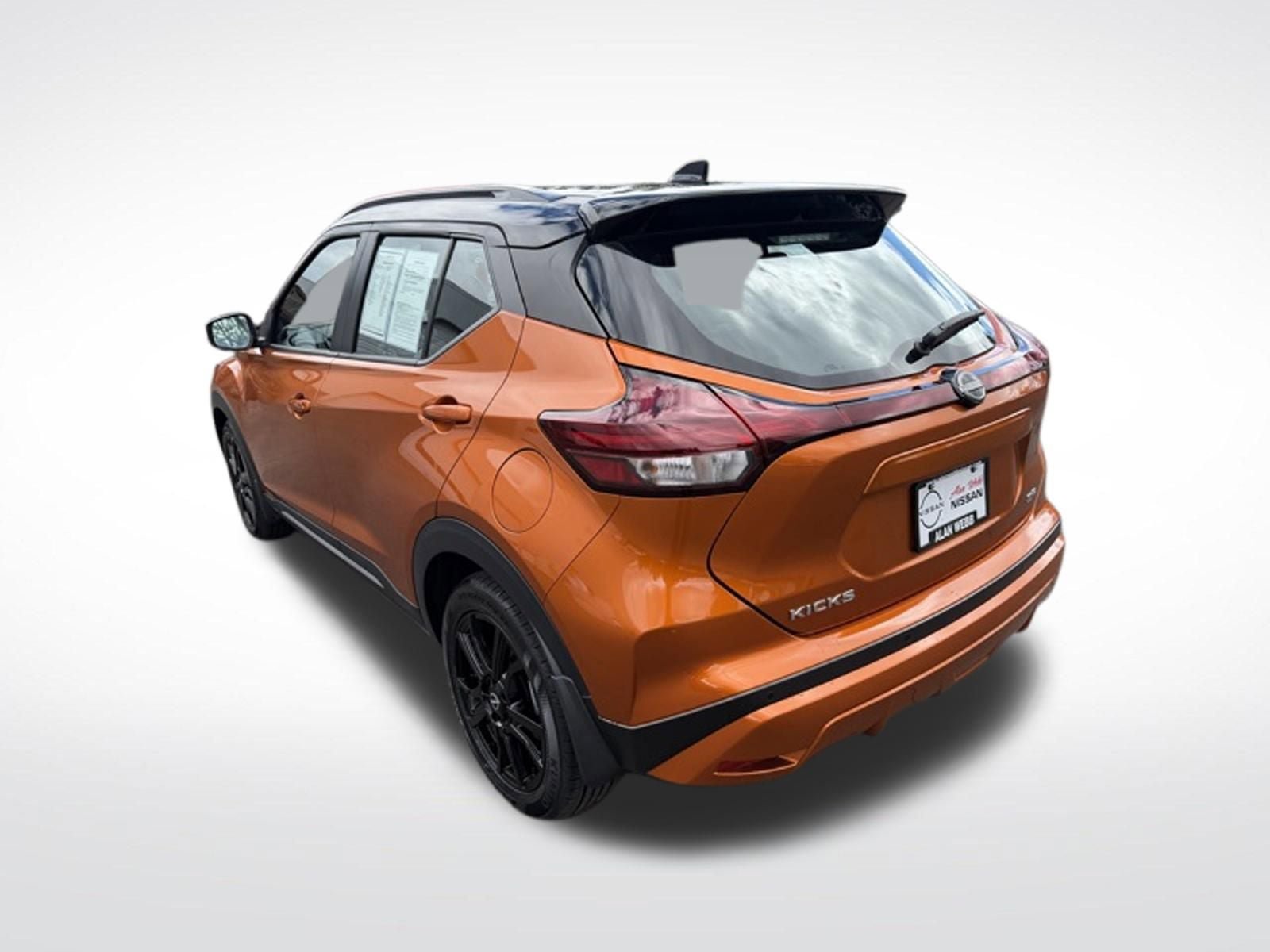 Used 2024 Nissan Kicks SR w/ SR Premium Package FWD image 5