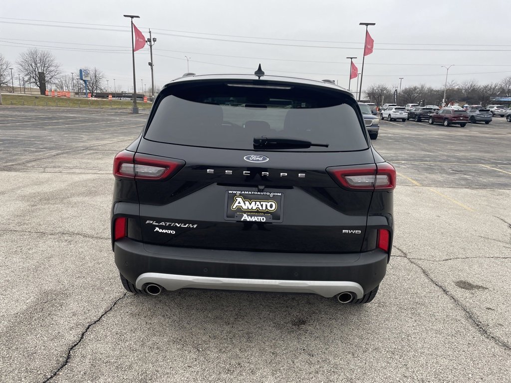 Used 2023 Ford Escape Platinum image 4